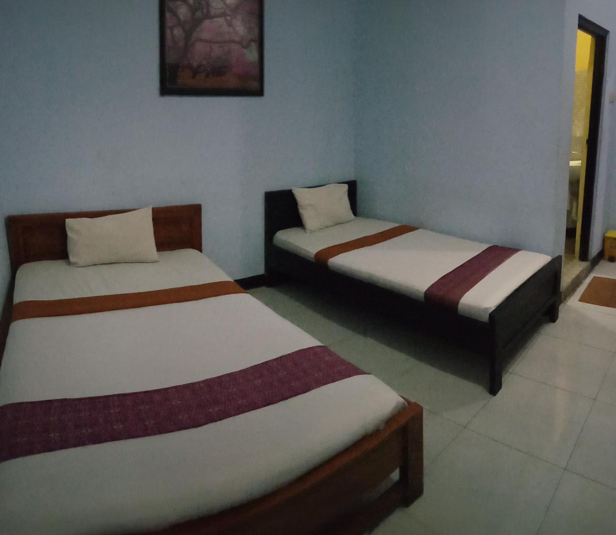 Hotel Ilhami Blitar Kültér fotó